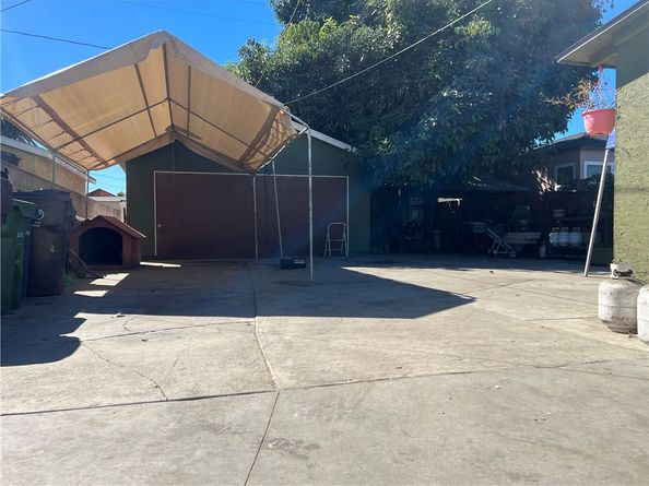 1010 E Stockton, Compton CA 90221