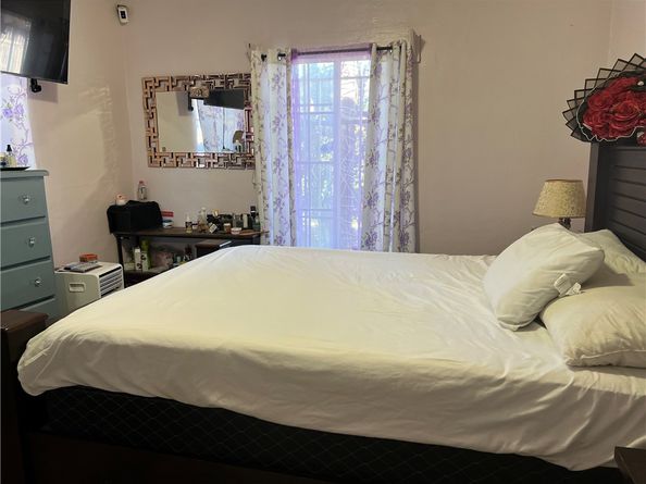 1010 E Stockton, Compton CA 90221