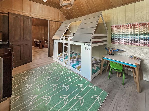 2544 Hermosa, Montrose CA 91020