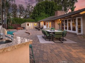 1430 La Perla Avenue, Long Beach CA 90815