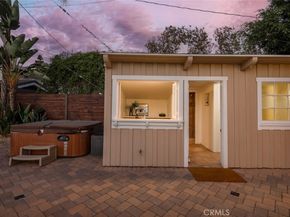 1430 La Perla Avenue, Long Beach CA 90815