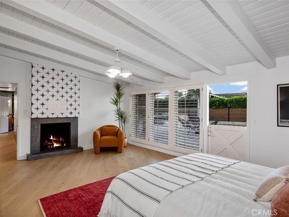 1430 La Perla Avenue, Long Beach CA 90815