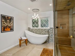1430 La Perla Avenue, Long Beach CA 90815