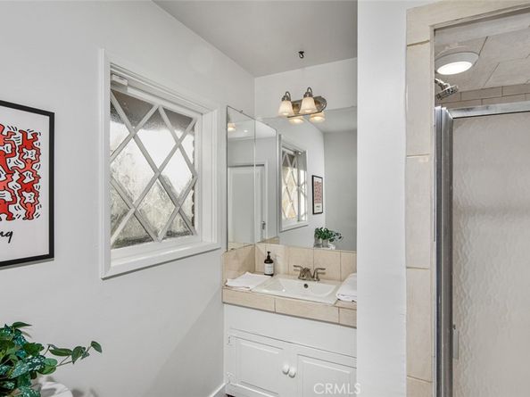 1430 La Perla Avenue, Long Beach CA 90815