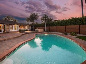 1430 La Perla Avenue, Long Beach CA 90815