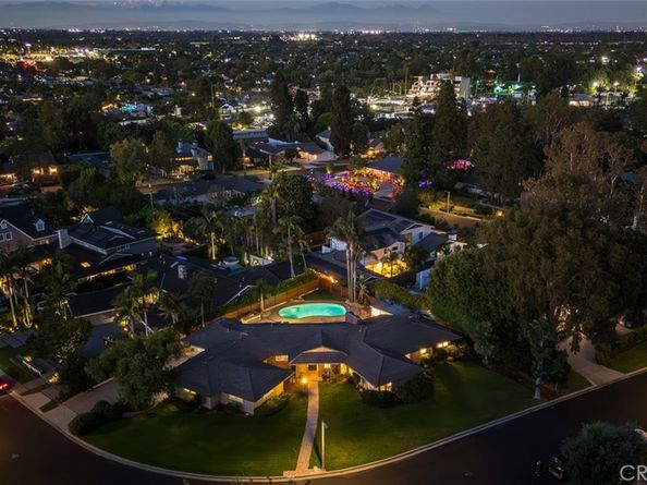 1430 La Perla Avenue, Long Beach CA 90815