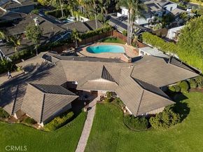1430 La Perla Avenue, Long Beach CA 90815