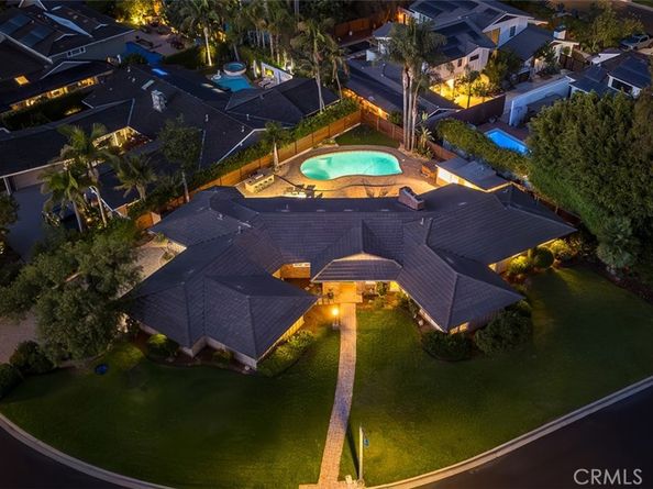 1430 La Perla Avenue, Long Beach CA 90815