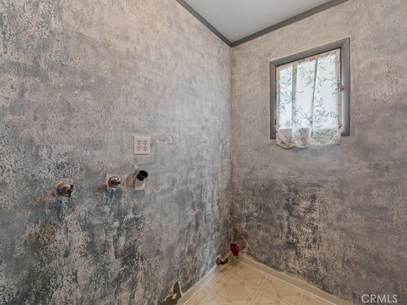 16412 Bixler Avenue, Paramount CA 90723