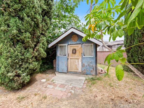16412 Bixler Avenue, Paramount CA 90723