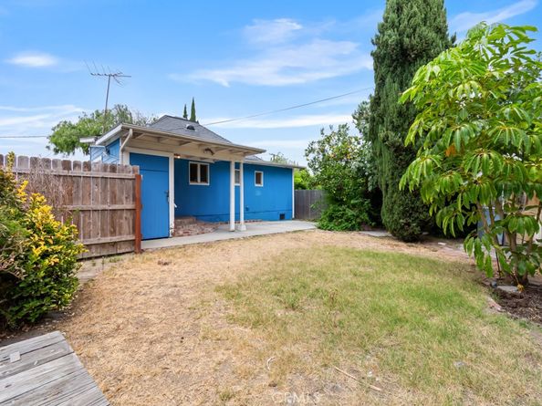 16412 Bixler Avenue, Paramount CA 90723