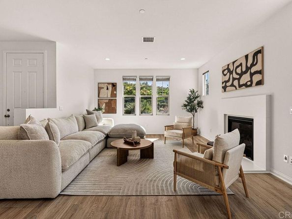 4301 Pacifica Way 2, Oceanside CA 92056