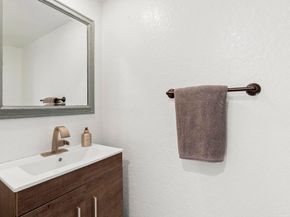 1609 Honeysuckle Court, Encinitas CA 92024