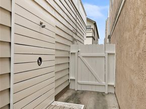 207 40th Street, Newport Beach CA 92663