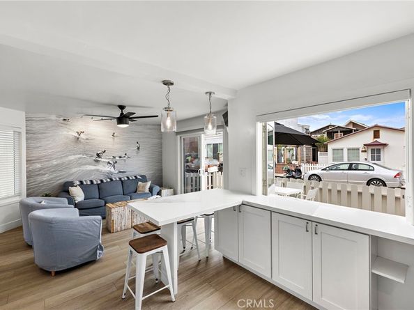207 40th Street, Newport Beach CA 92663