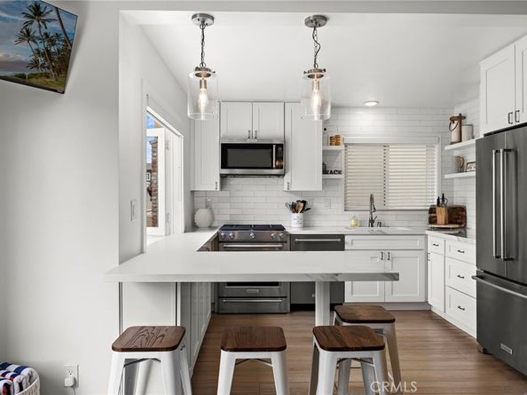 207 40th Street, Newport Beach CA 92663