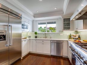 2879 Club House Rd, Costa Mesa CA 92626