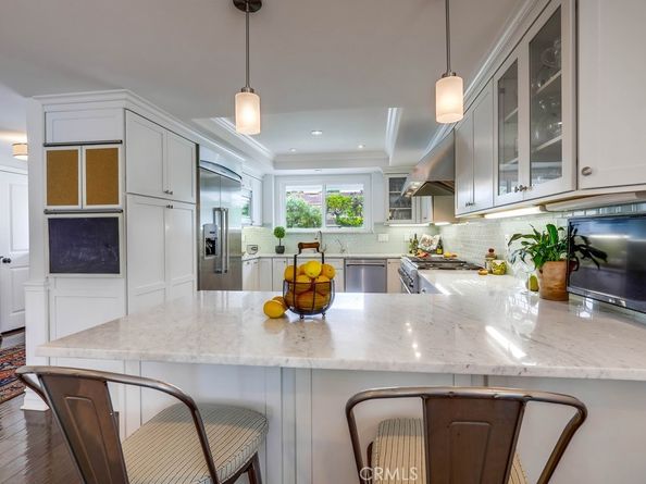2879 Club House Rd, Costa Mesa CA 92626