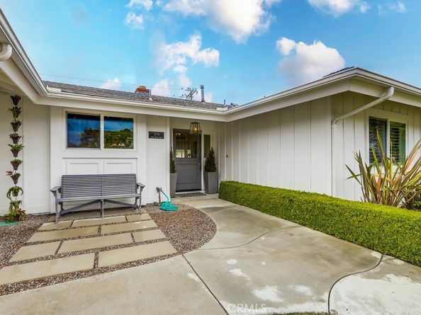 2879 Club House Rd, Costa Mesa CA 92626