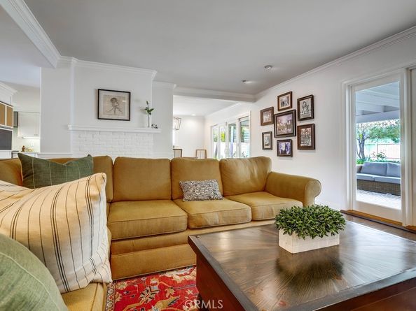2879 Club House Rd, Costa Mesa CA 92626