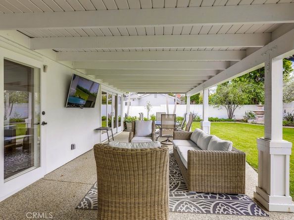 2879 Club House Rd, Costa Mesa CA 92626