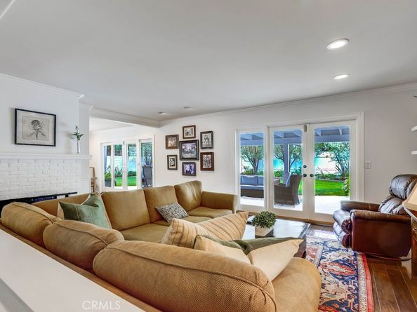 2879 Club House Rd, Costa Mesa CA 92626