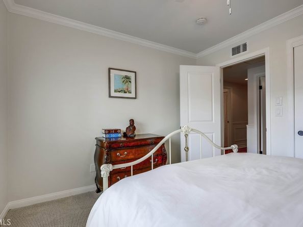 2879 Club House Rd, Costa Mesa CA 92626