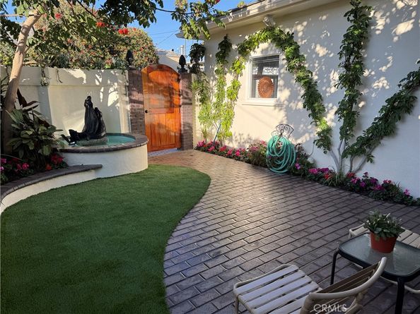 5585 E Corso Di Napoli, Long Beach CA 90803