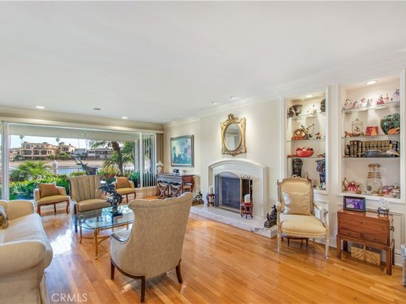 5585 E Corso Di Napoli, Long Beach CA 90803