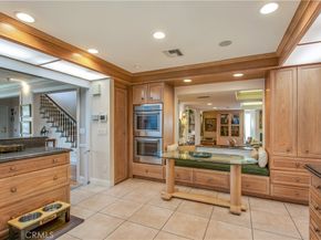 5585 E Corso Di Napoli, Long Beach CA 90803