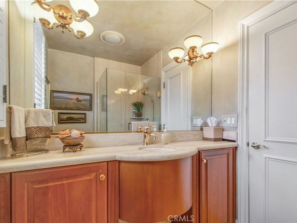 5585 E Corso Di Napoli, Long Beach CA 90803