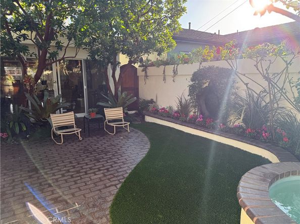 5585 E Corso Di Napoli, Long Beach CA 90803