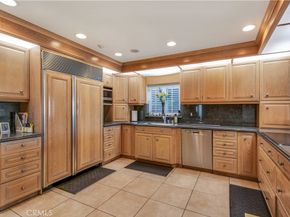 5585 E Corso Di Napoli, Long Beach CA 90803