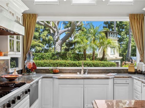 14 Rue Chantilly, Newport Beach CA 92660