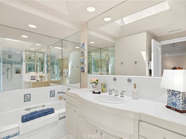 14 Rue Chantilly, Newport Beach CA 92660