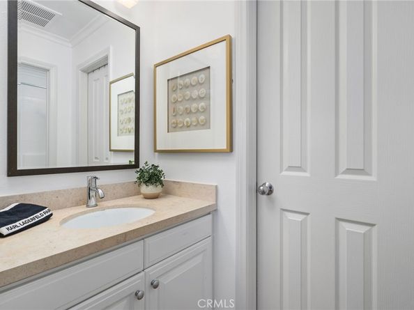 65 Greenhouse, Irvine CA 92603