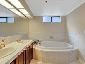 1230 E Ocean Boulevard 201, Long Beach CA 90802