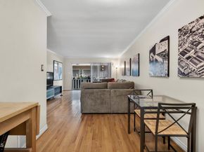 1542 Riverside Drive C, Glendale CA 91201