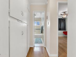 1542 Riverside Drive C, Glendale CA 91201