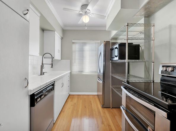 1542 Riverside Drive C, Glendale CA 91201