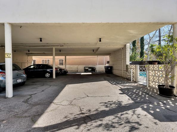 1542 Riverside Drive C, Glendale CA 91201