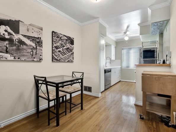 1542 Riverside Drive C, Glendale CA 91201