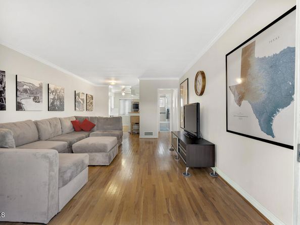 1542 Riverside Drive C, Glendale CA 91201