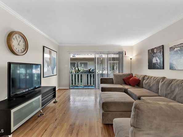 1542 Riverside Drive C, Glendale CA 91201