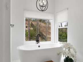 5537 Foothill Drive, Agoura Hills CA 91301