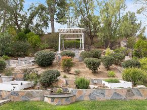 5537 Foothill Drive, Agoura Hills CA 91301