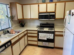 7135 Woodlake Avenue D, Los Angeles CA 91307