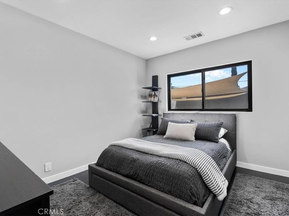 1702 Landis Street, Burbank CA 91504