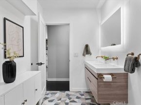 1702 Landis Street, Burbank CA 91504