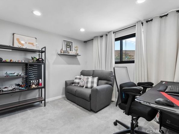 1702 Landis Street, Burbank CA 91504